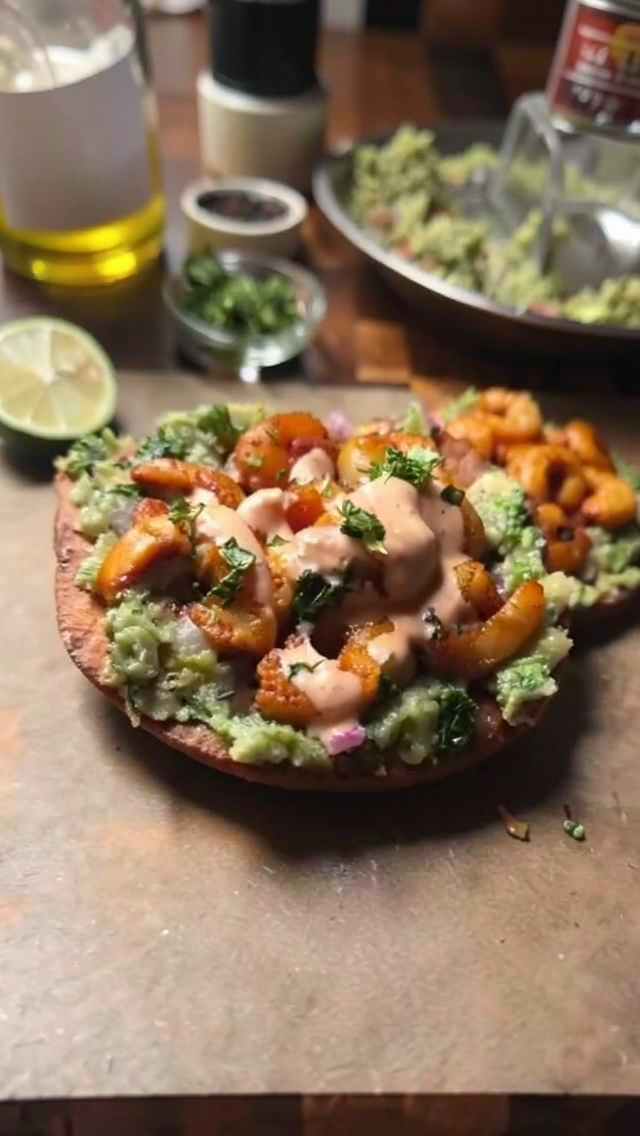 Easy Shrimp Tostadas: Quick Dinner with Guacamole & Sauce