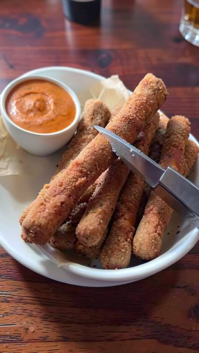 Easy Crispy Long Cheese Fries Recipe - Perfectly Gooey Appetizer