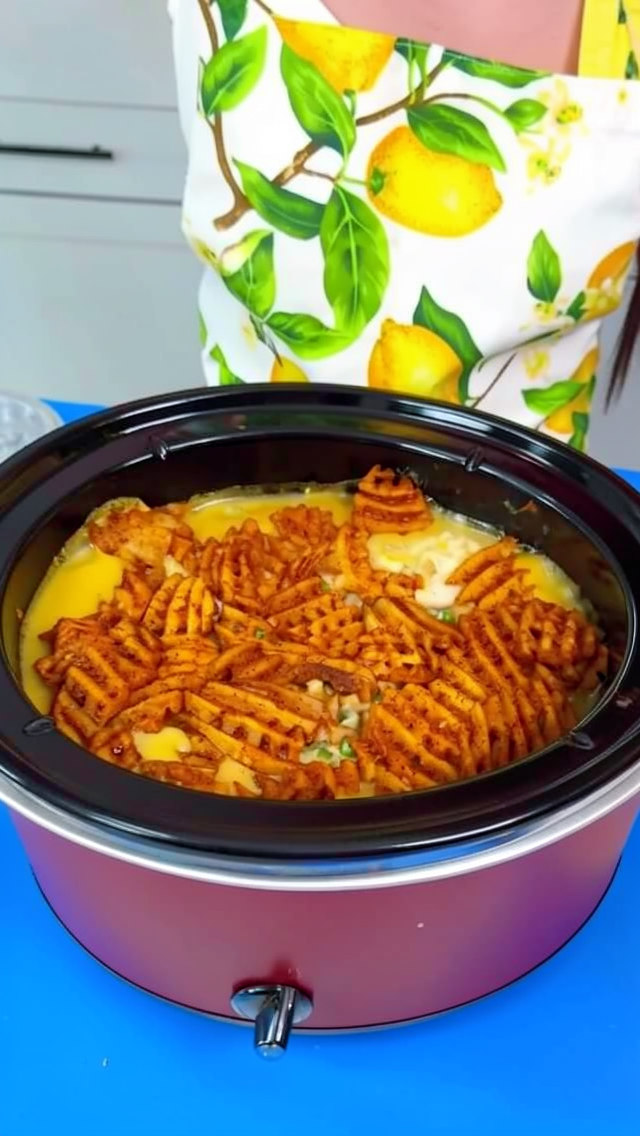 Delicious Crockpot Waffle Fry Casserole Recipe - Easy & Homemade