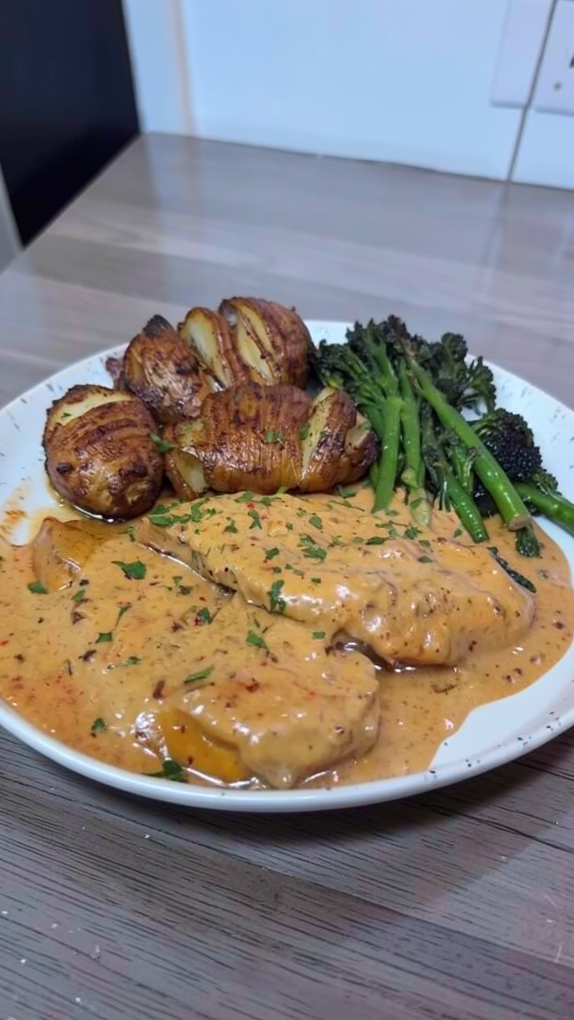 Easy Hasselback Potatoes with Creamy Cajun Chicken
